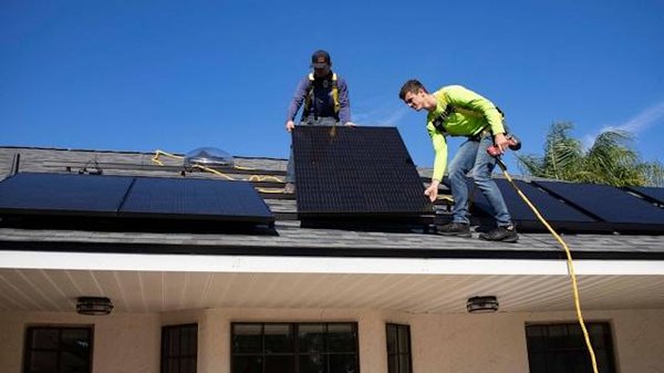 Installation de panneaux solaires dans les Landes
